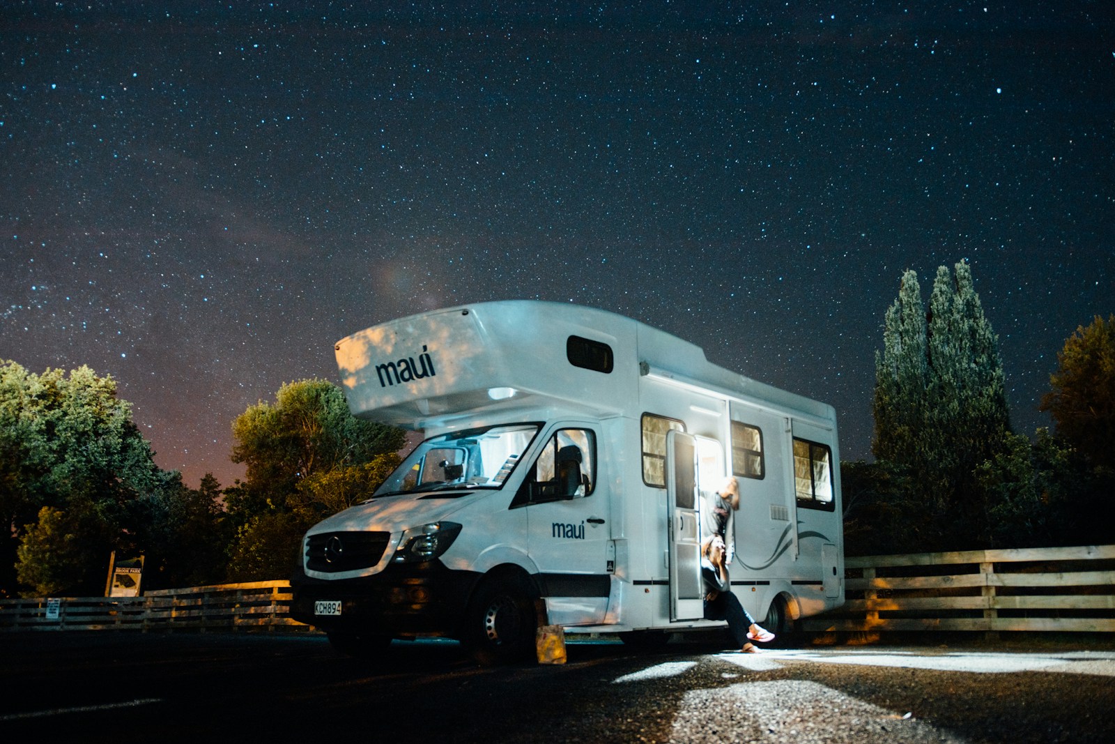 Les meilleures applications de campingcar pour un voyage réussi