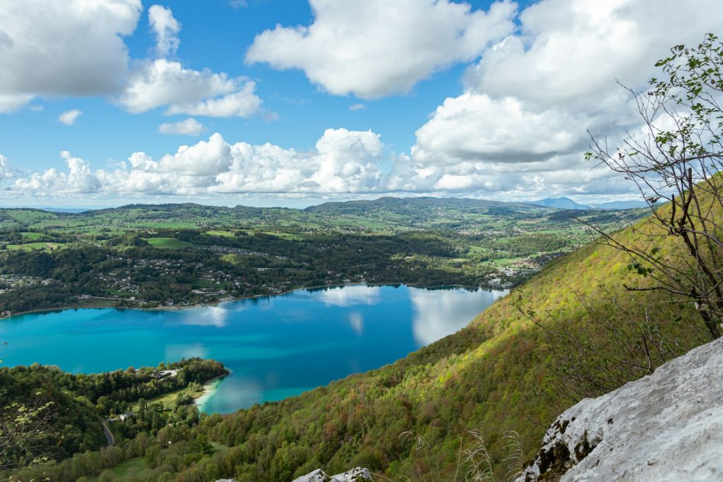 lac d'aiguebelette camping